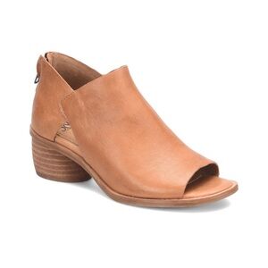 Sofft Carleigh Leather Booties Luggage Brown Peep Toe Size 10M NWT